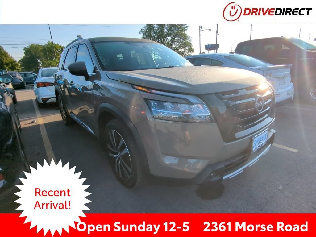 Used 2023 Nissan Pathfinder Platinum AWD/4WD image 1