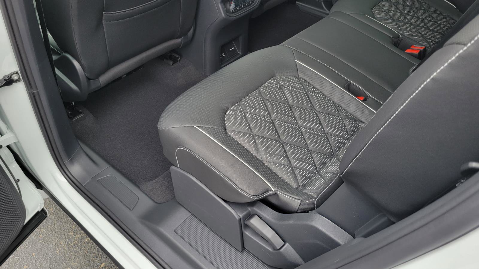 New 2026 Volkswagen Atlas SEL Premium R-Line image 41