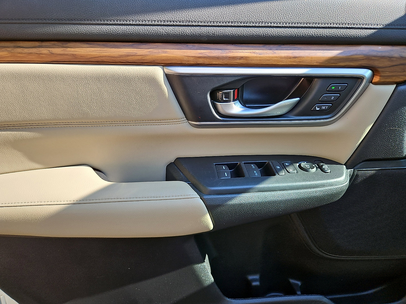 Used 2021 Honda CR-V EX-L image 12
