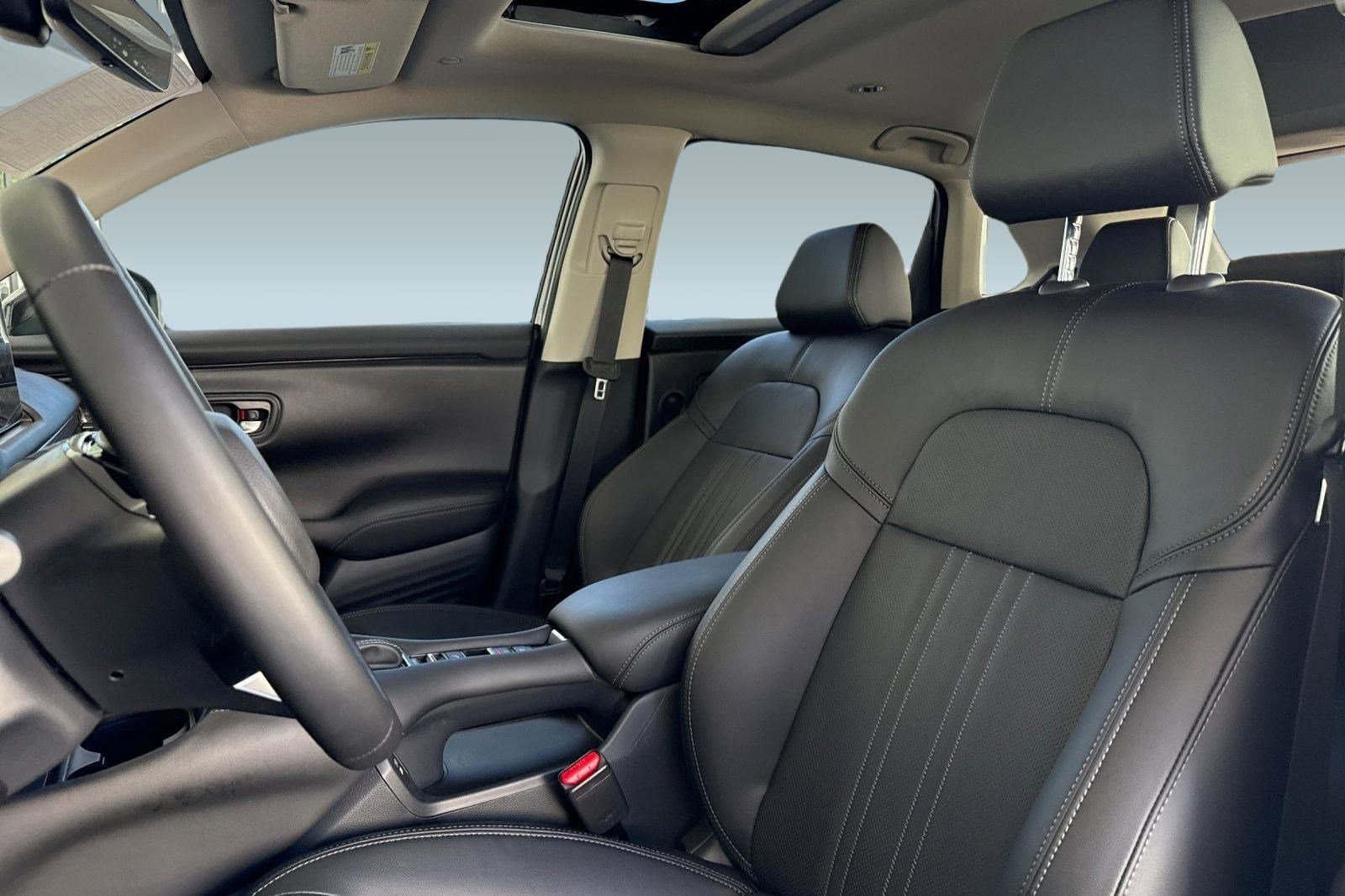 Certified 2026 Honda HR-V EX-L image 5