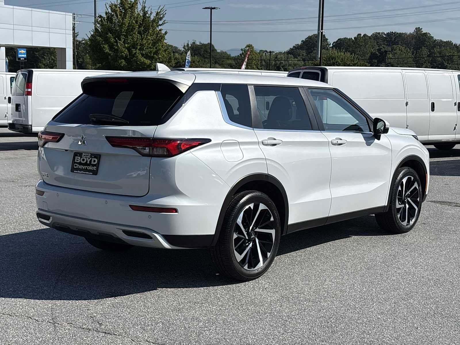 Used 2023 Mitsubishi Outlander SE AWD/4WD image 6