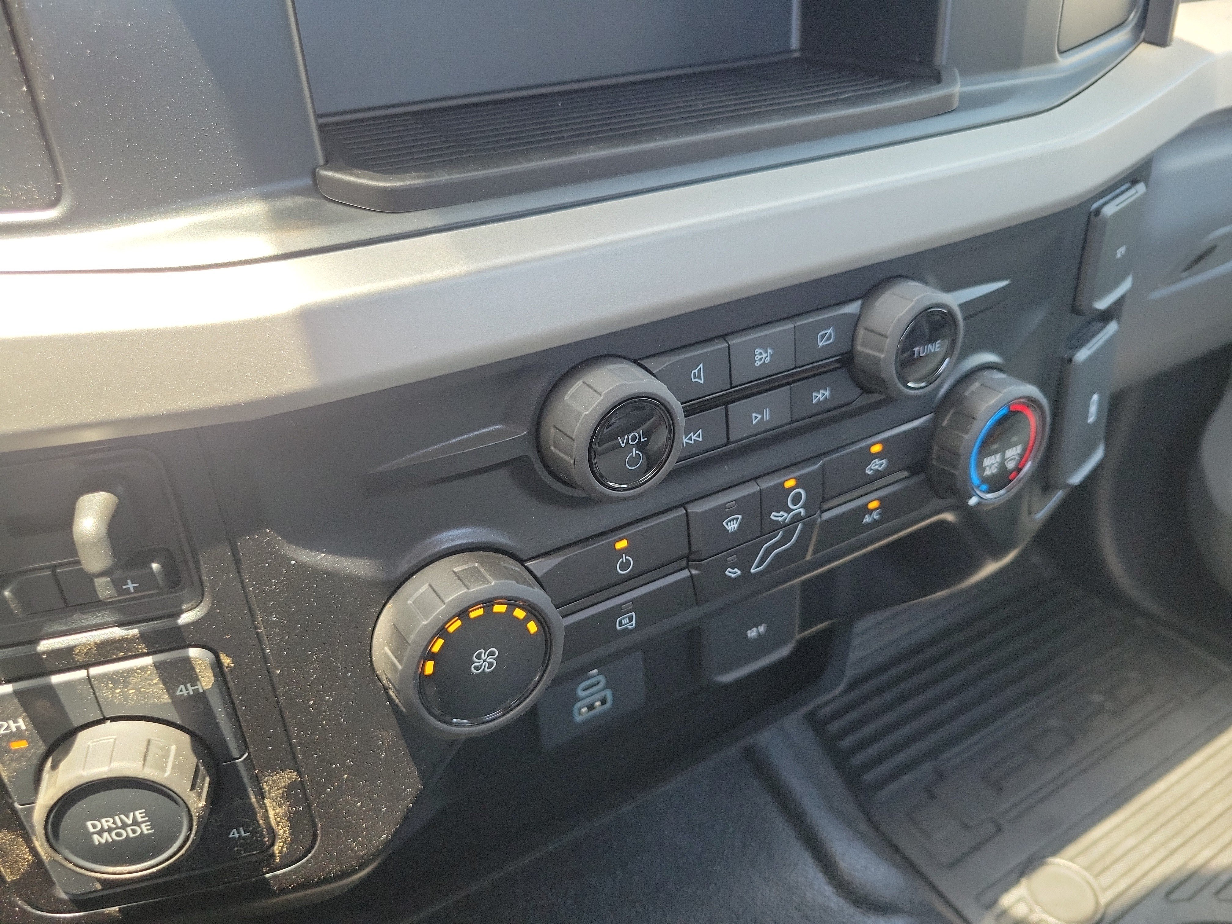 Used 2024 Ford F350 XL w/ XL Chrome Package AWD/4WD image 18