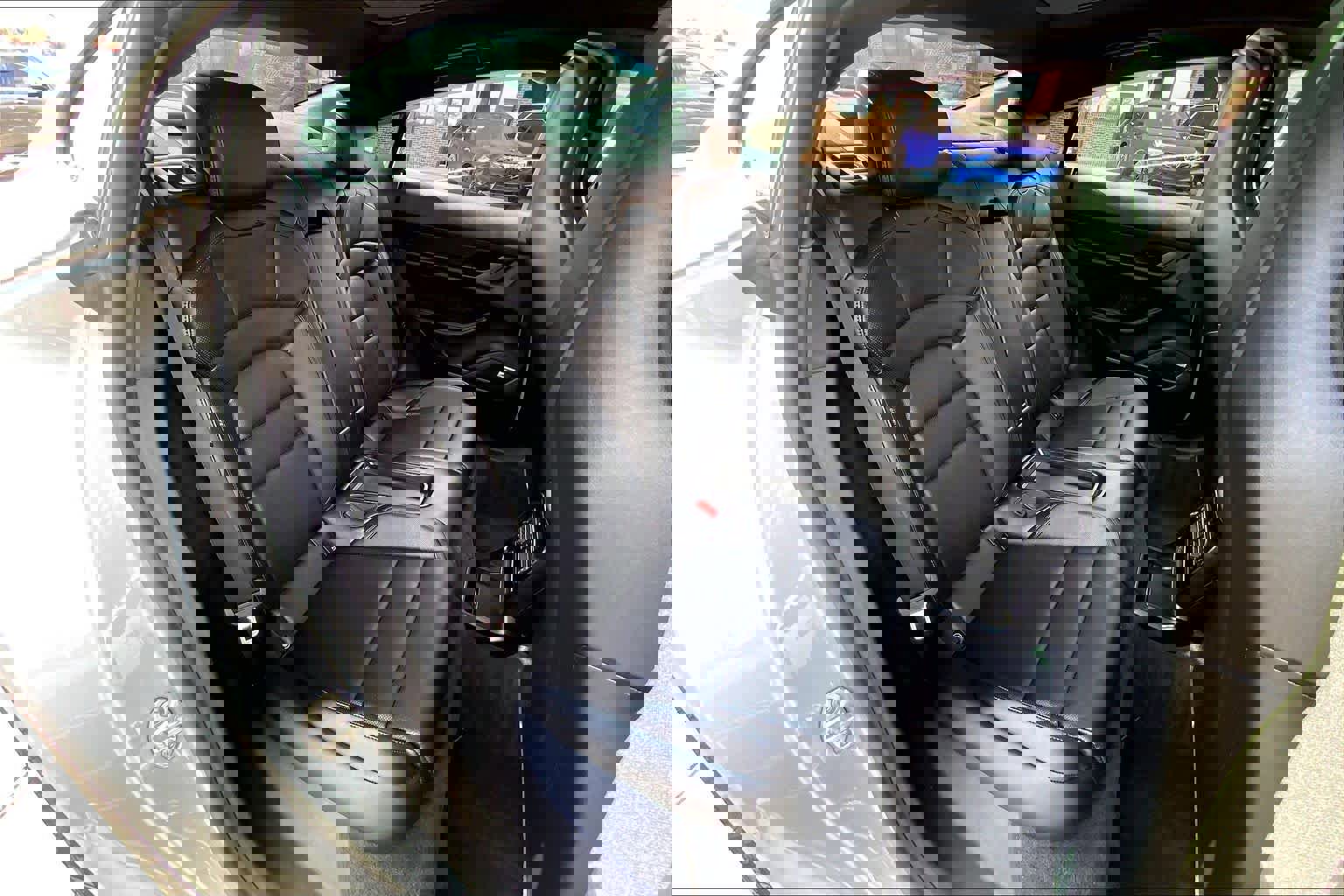 Used 2022 Porsche Taycan image 19