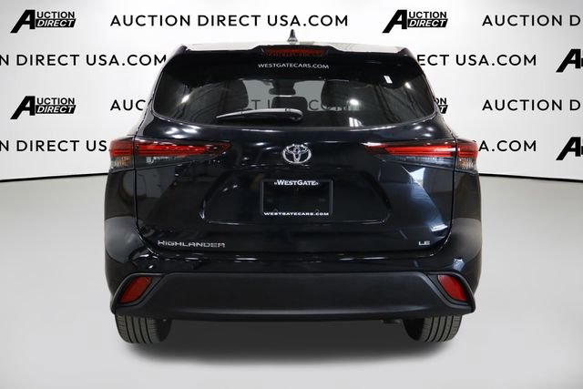 Used 2024 Toyota Highlander LE image 6
