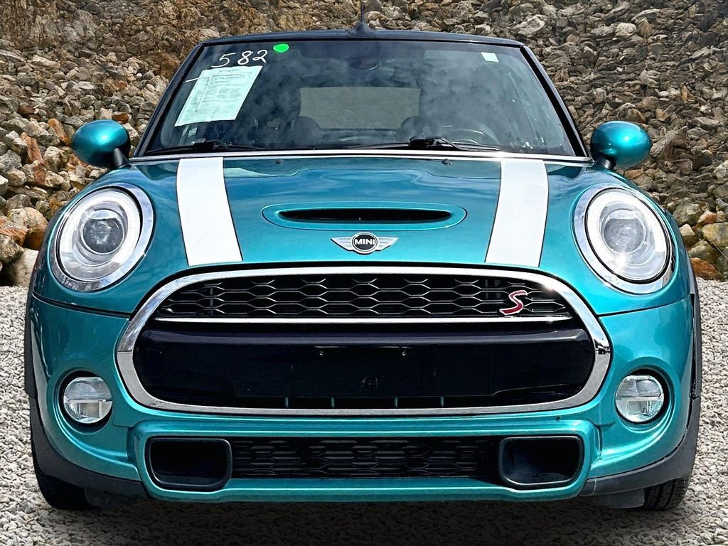 Used 2018 MINI Cooper S image 3
