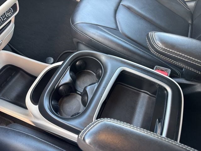 Used 2024 Chrysler Pacifica Touring-L FWD image 26