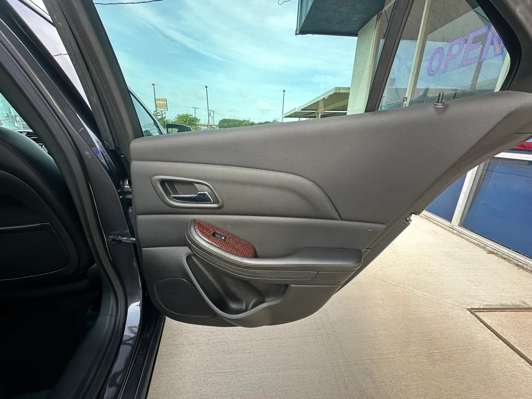 Used 2013 Chevrolet Malibu LTZ FWD image 33