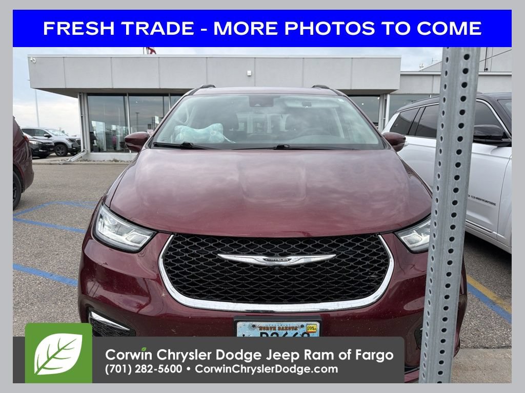 Used 2022 Chrysler Pacifica Touring-L