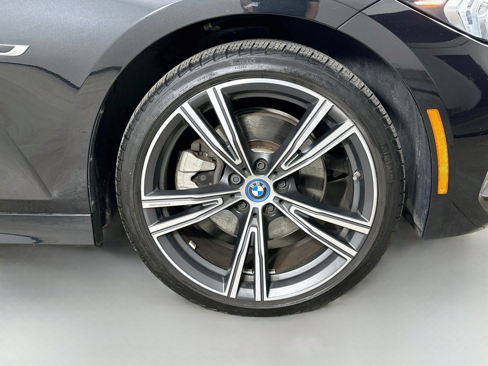 Used 2023 BMW 330e xDrive w/ Premium Package AWD/4WD image 11
