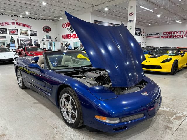 Used 2004 Chevrolet Corvette Convertible w/ Preferred Equipment Group RWD image 18