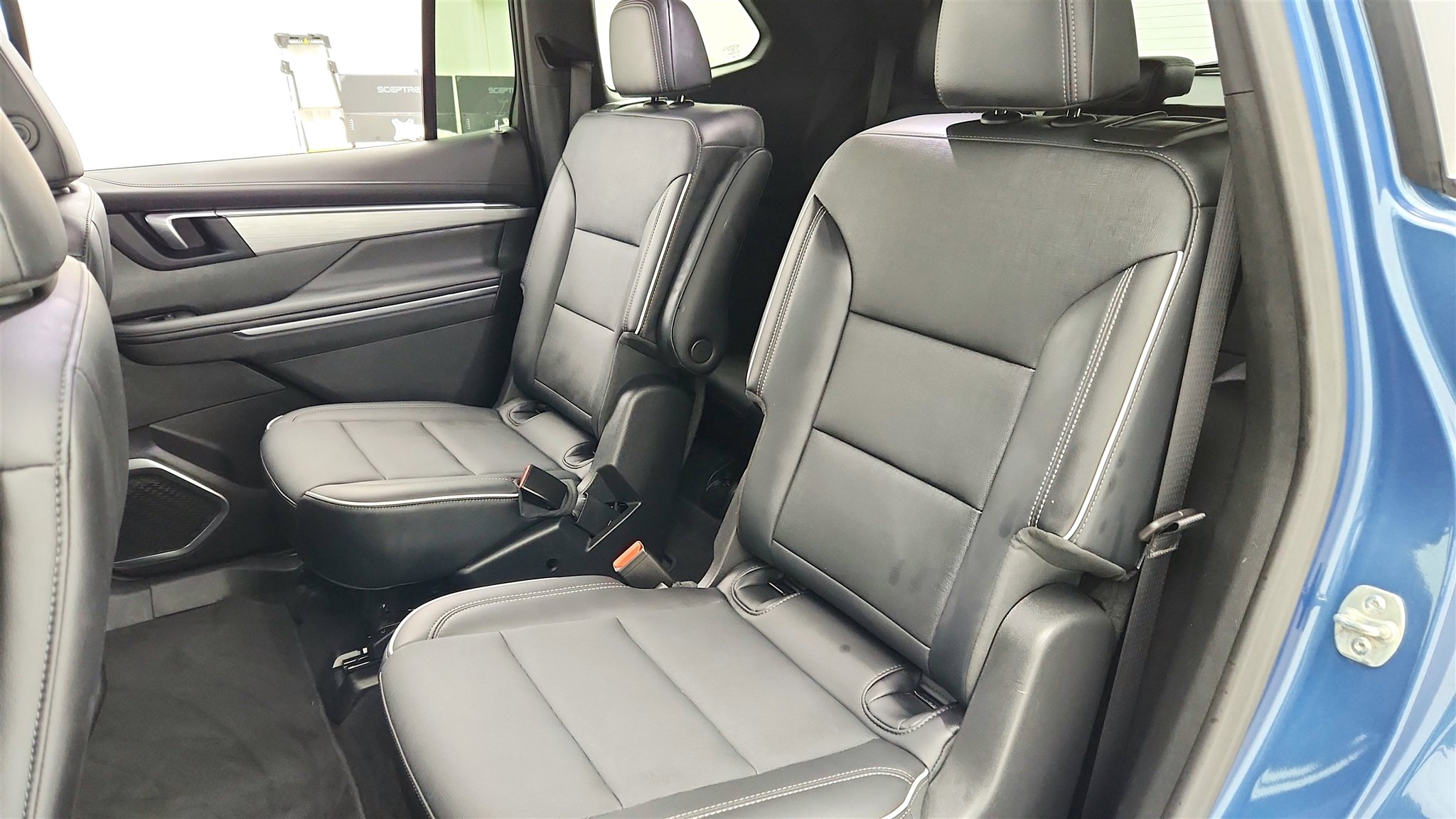 Used 2025 Buick Enclave Preferred image 16