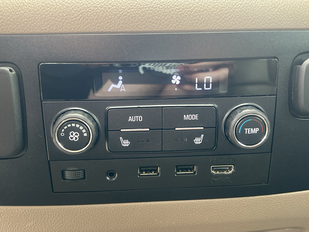 Used 2019 GMC Yukon SLT w/ Premium Edition AWD/4WD image 37