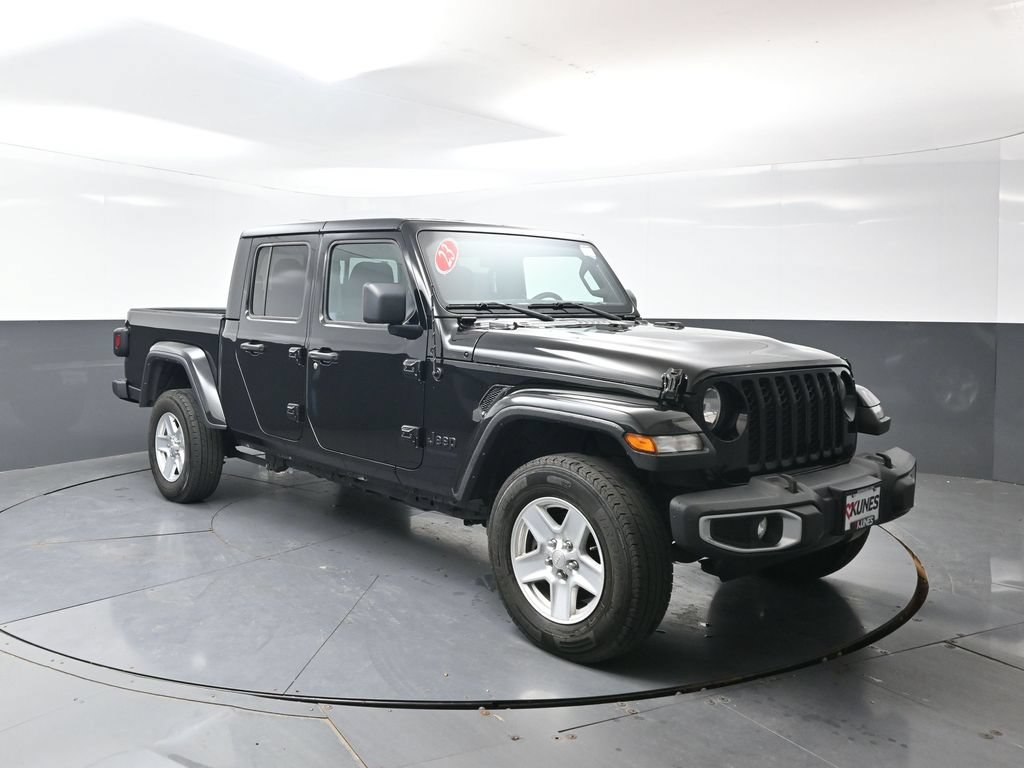 Used 2023 Jeep Gladiator Sport AWD/4WD image 5