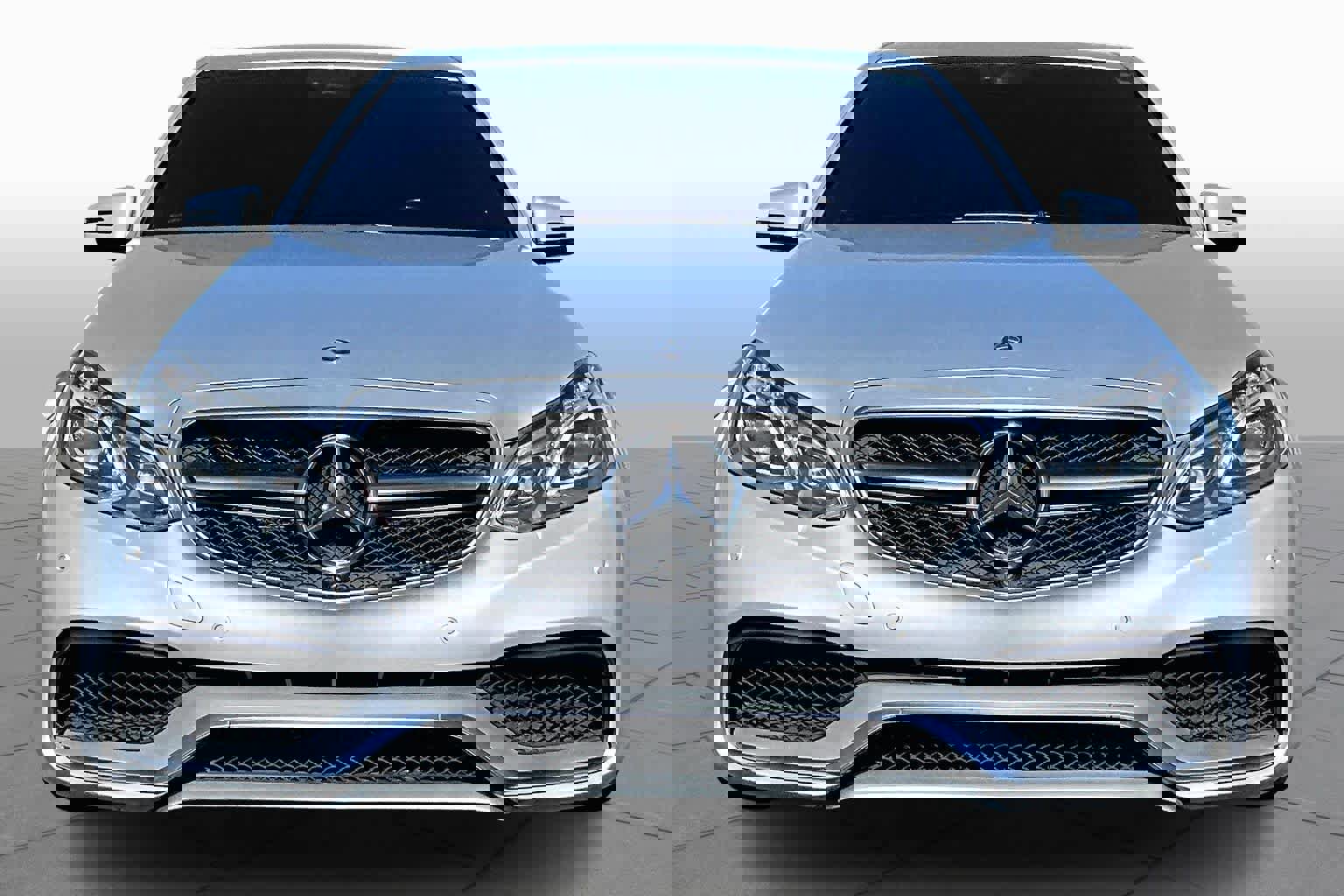 Used 2014 Mercedes-Benz E 63 AMG 4MATIC Sedan image 4