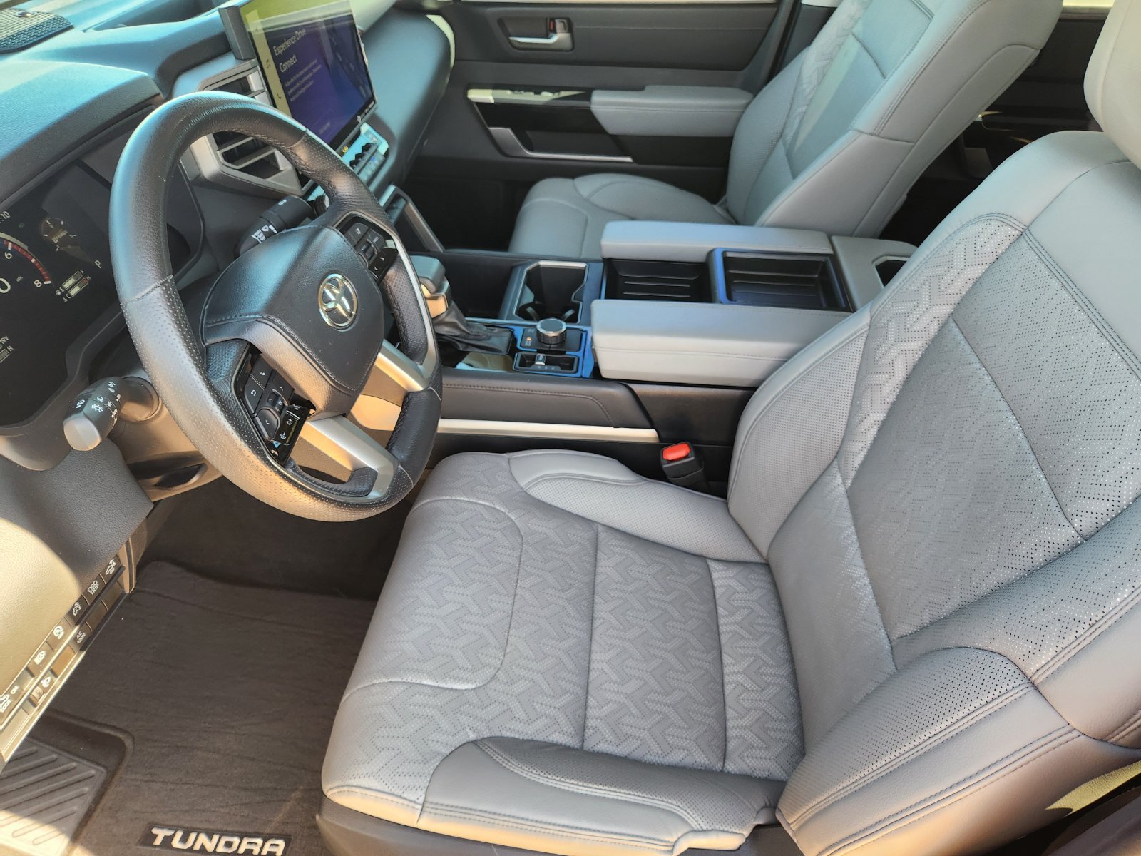 Used 2024 Toyota Tundra Limited w/ Power Package AWD/4WD image 16