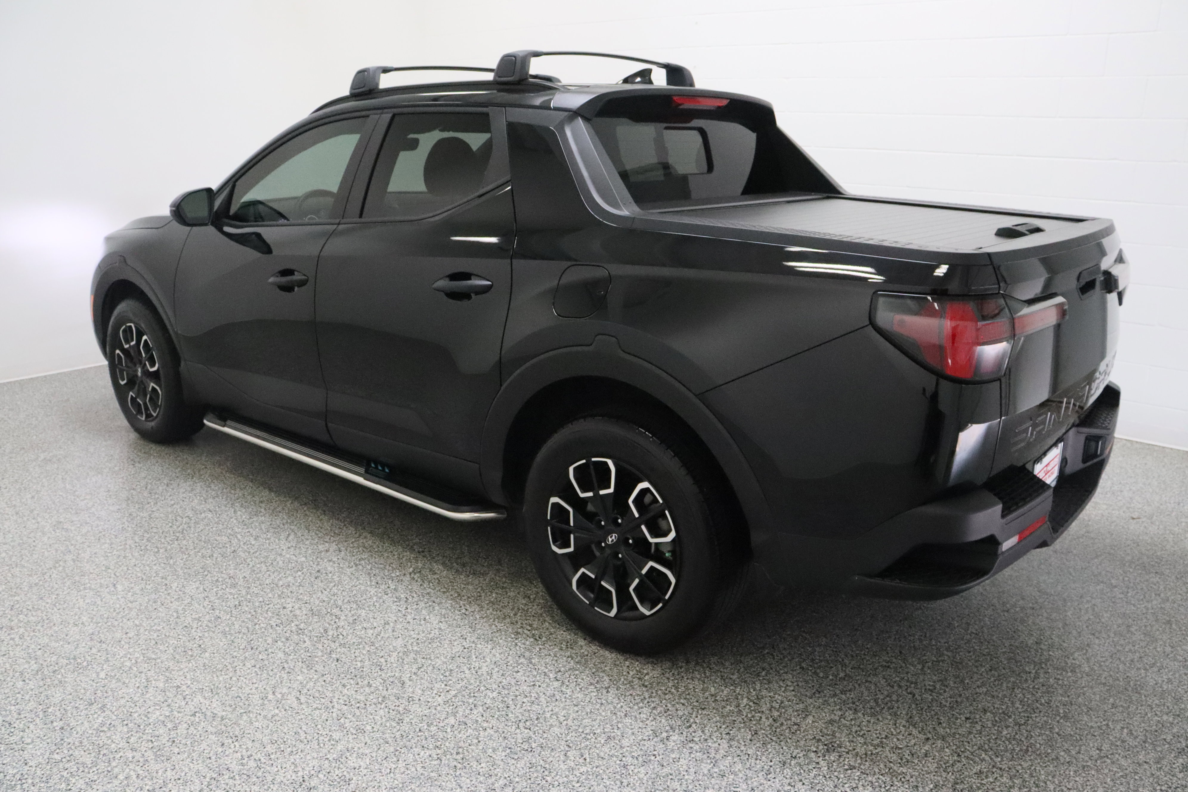 Used 2024 Hyundai Santa Cruz SEL w/ Activity Package FWD image 9