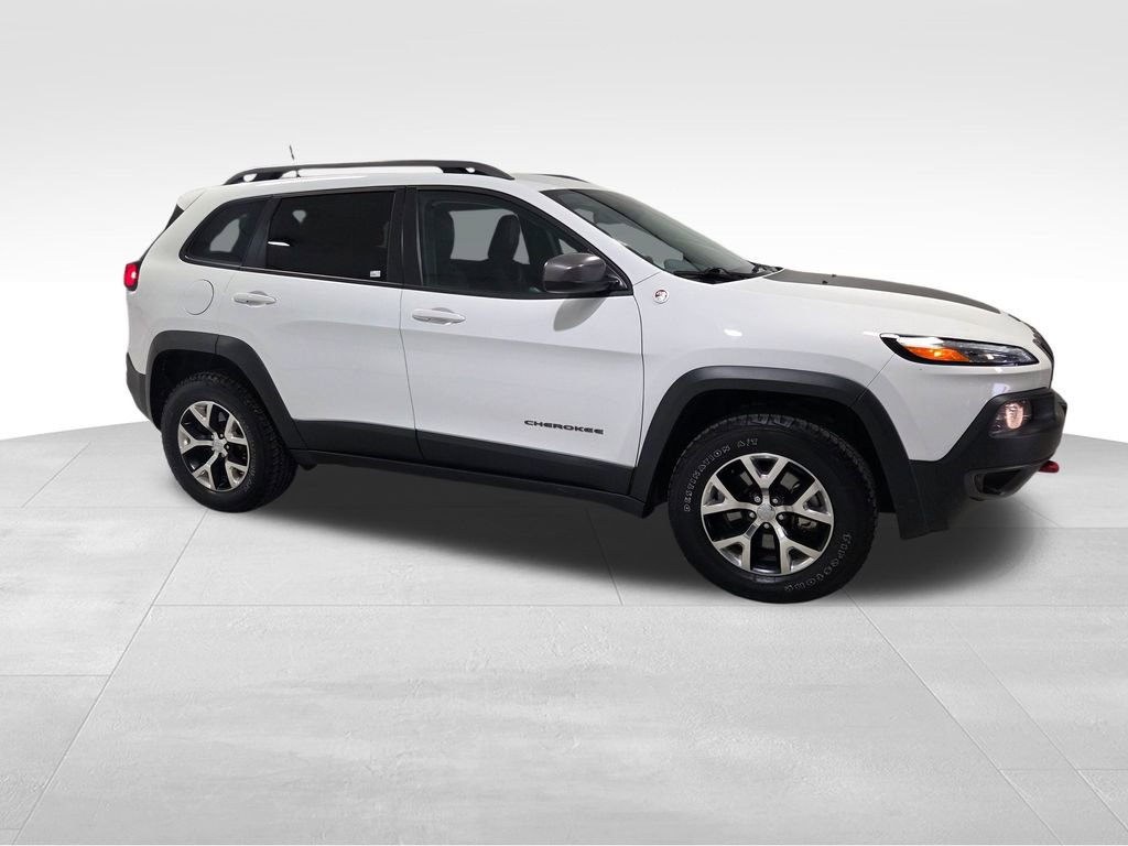 Used 2016 Jeep Cherokee Trailhawk w/ Cold Weather Group image 22