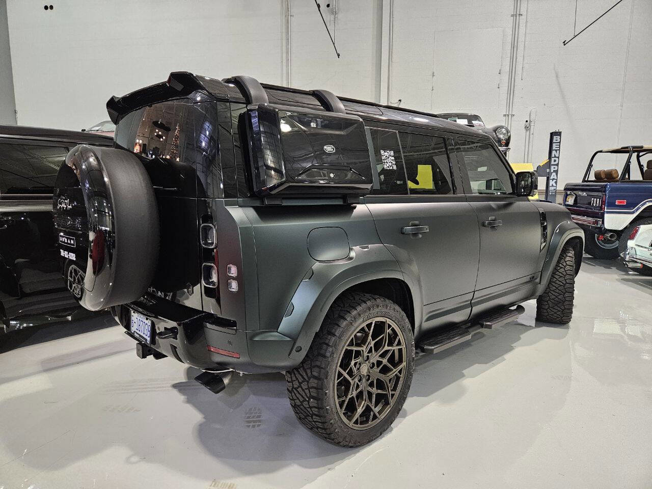 Used 2025 Land Rover Defender 110 V8 image 6