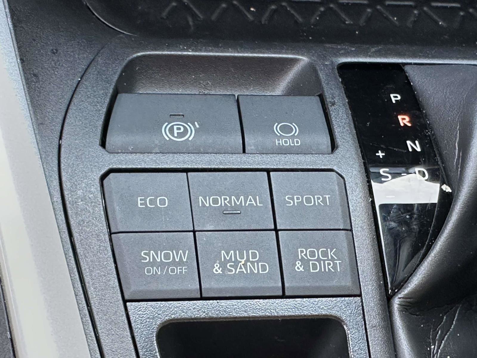 Certified 2025 Toyota RAV4 XLE image 27