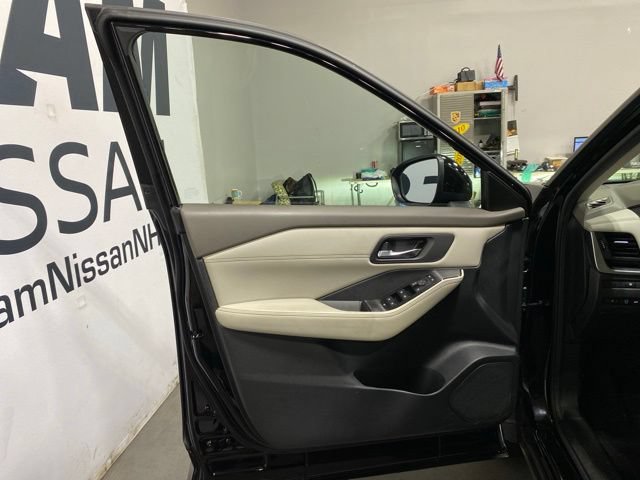 Certified 2023 Nissan Rogue SV w/ SV Premium B Package AWD/4WD image 9