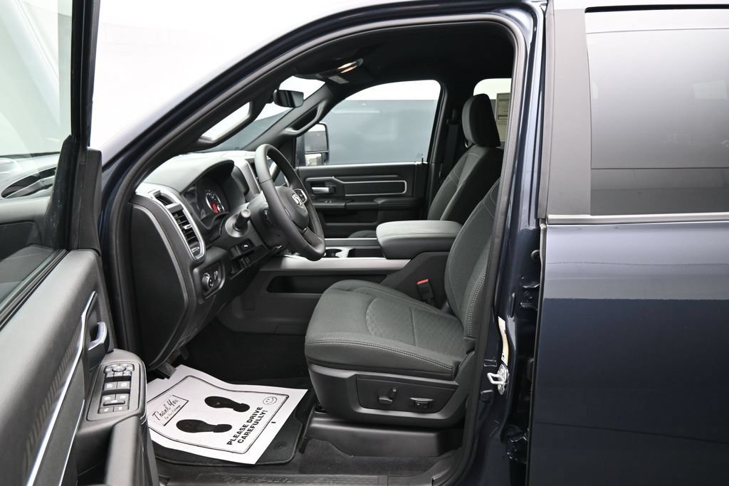 New 2027 RAM 2500 Big Horn AWD/4WD image 10