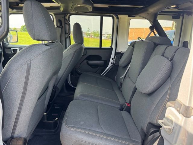 Used 2024 Jeep Wrangler Unlimited AWD/4WD image 12