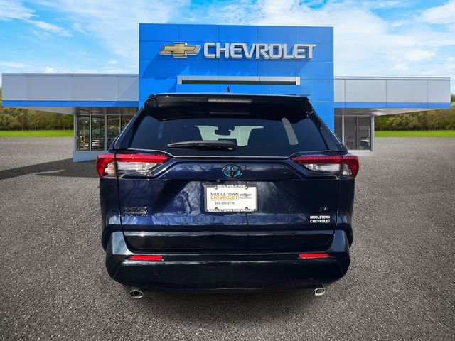 Used 2023 Toyota RAV4 SE w/ Weather & Moonroof Package image 5