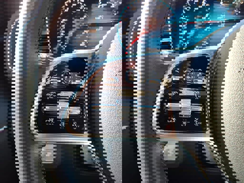 Used 2023 Mercedes-Benz GLS 450 4MATIC image 13