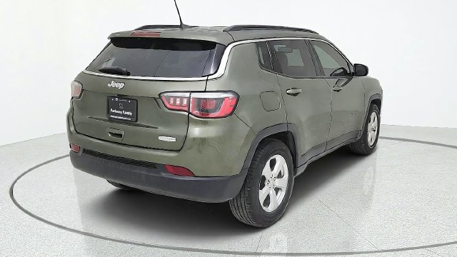 Used 2019 Jeep Compass Latitude FWD image 5