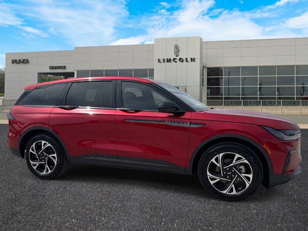 New 2026 Lincoln Nautilus Premier w/ Equipment Group 102A AWD/4WD image 1