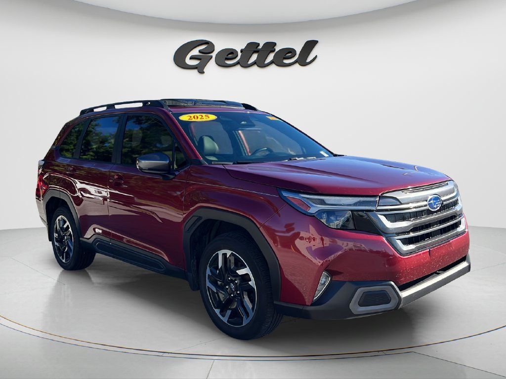 Used 2025 Subaru Forester Limited AWD/4WD image 3