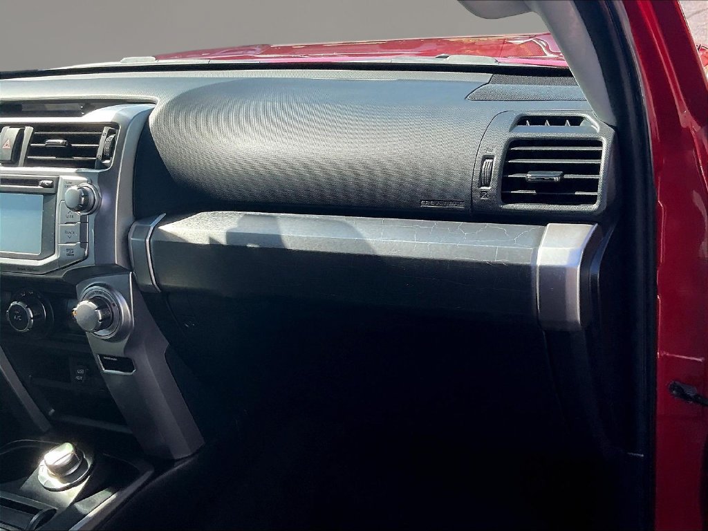 Used 2019 Toyota 4Runner SR5 AWD/4WD image 25