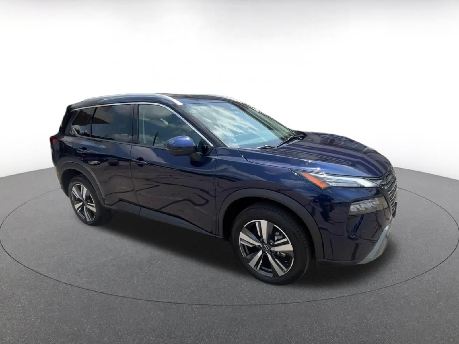 Used 2026 Nissan Rogue SL FWD video 2