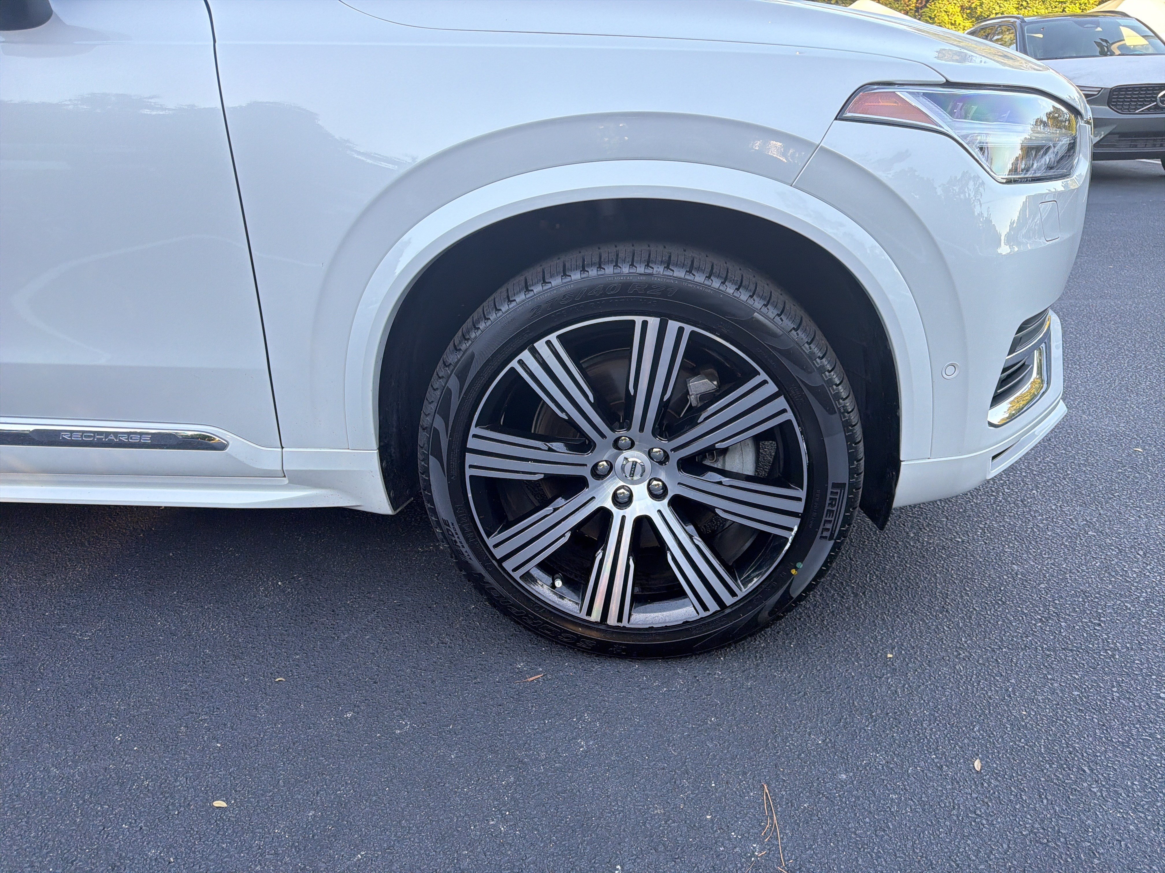 Certified 2024 Volvo XC90 T8 Plus w/ Protection Package Premier AWD/4WD image 13