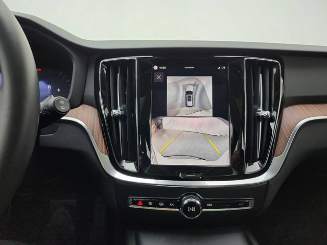 Certified 2025 Volvo V60 B5 Cross Country Plus AWD/4WD image 23