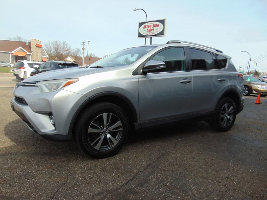 Used 2018 Toyota RAV4 XLE w/ Plus Extra Value Package image 7