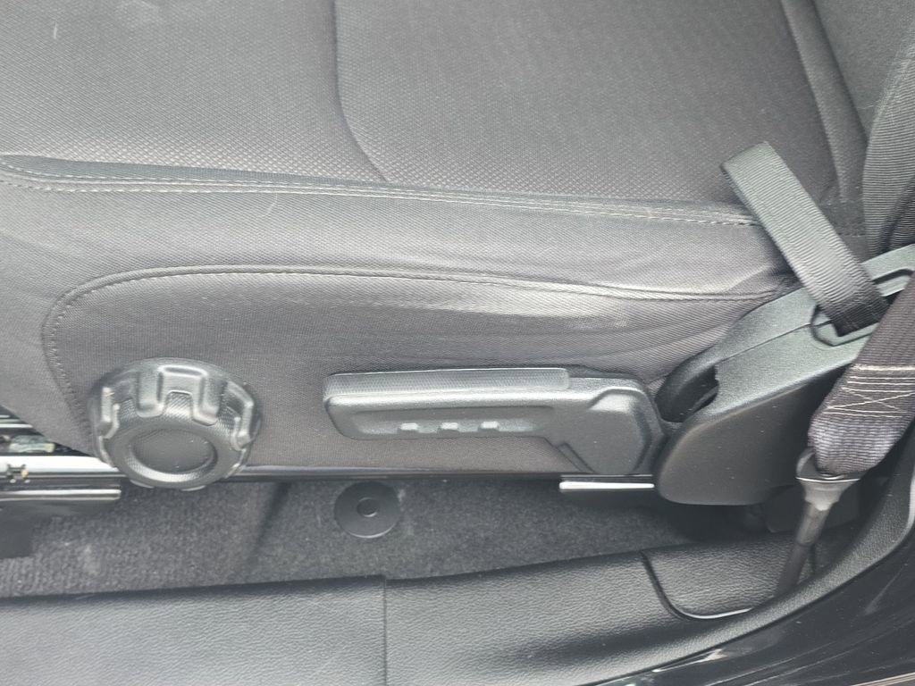 Used 2023 Jeep Wrangler Sport S AWD/4WD image 17