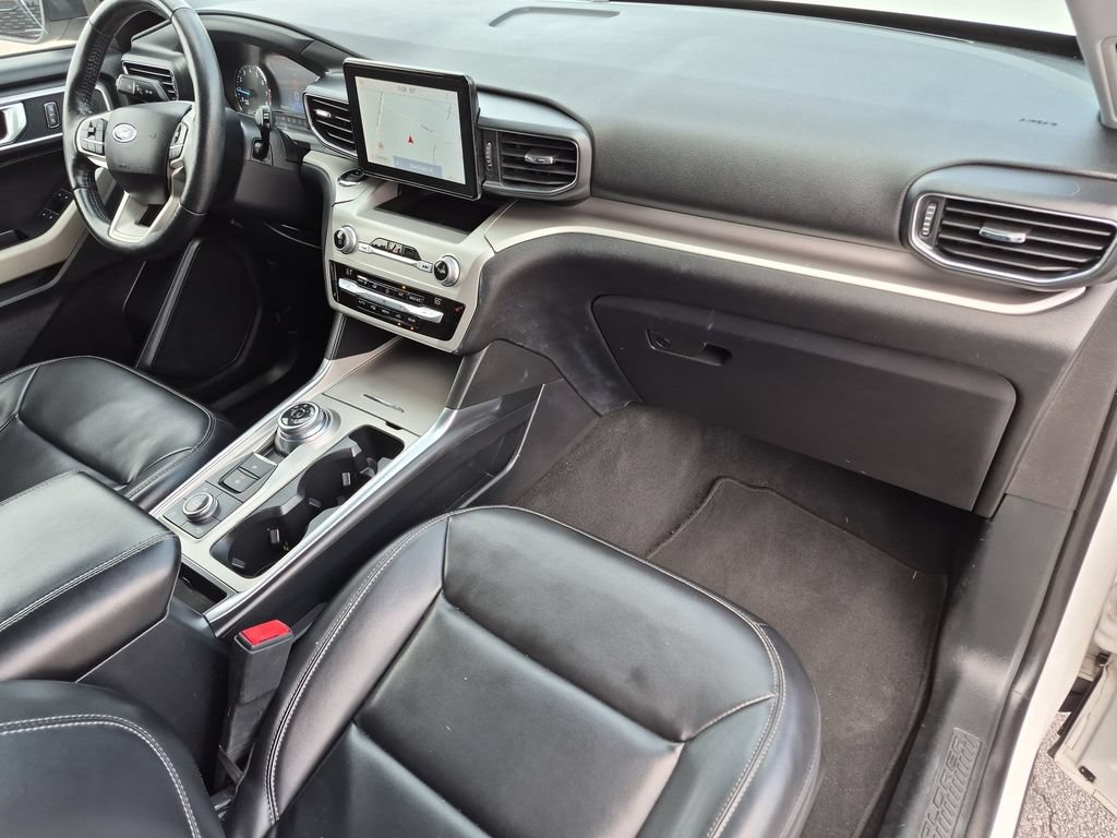 Used 2021 Ford Explorer XLT w/ Equipment Group 202A AWD/4WD image 20