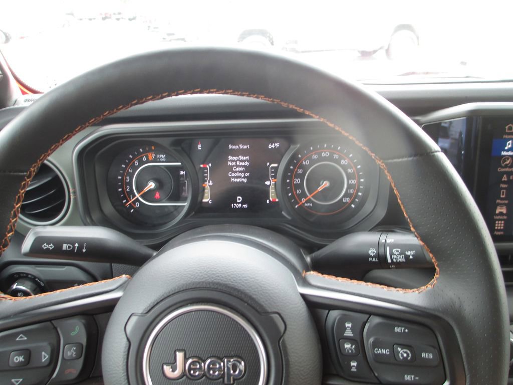 Used 2024 Jeep Gladiator Mojave AWD/4WD image 29