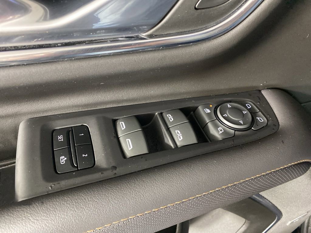 Used 2024 GMC Yukon AT4 AWD/4WD image 27
