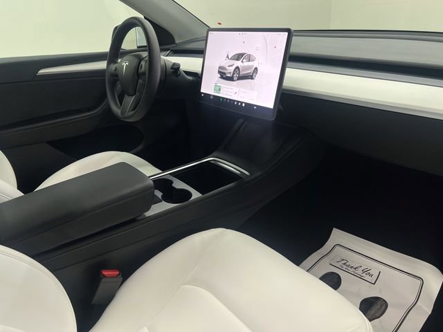 Used 2023 Tesla Model Y 2WD image 10