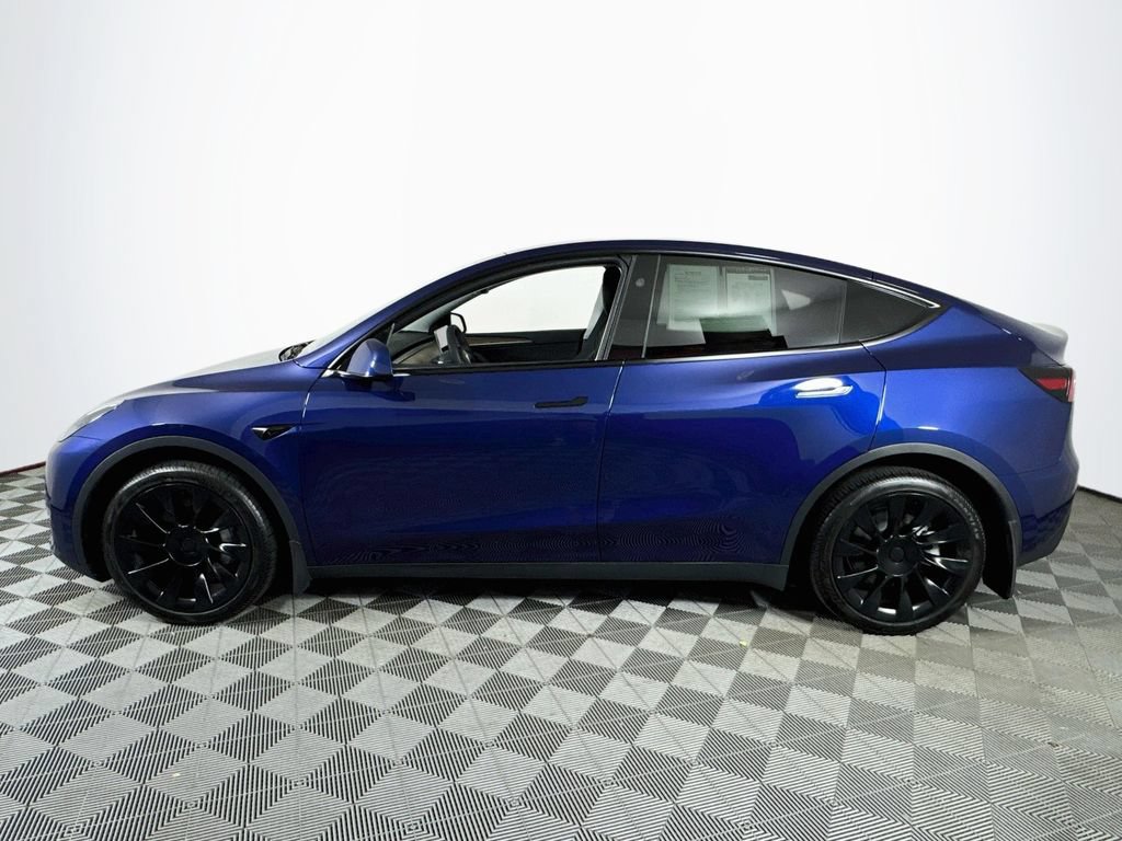 Used 2023 Tesla Model Y Long Range AWD/4WD image 4