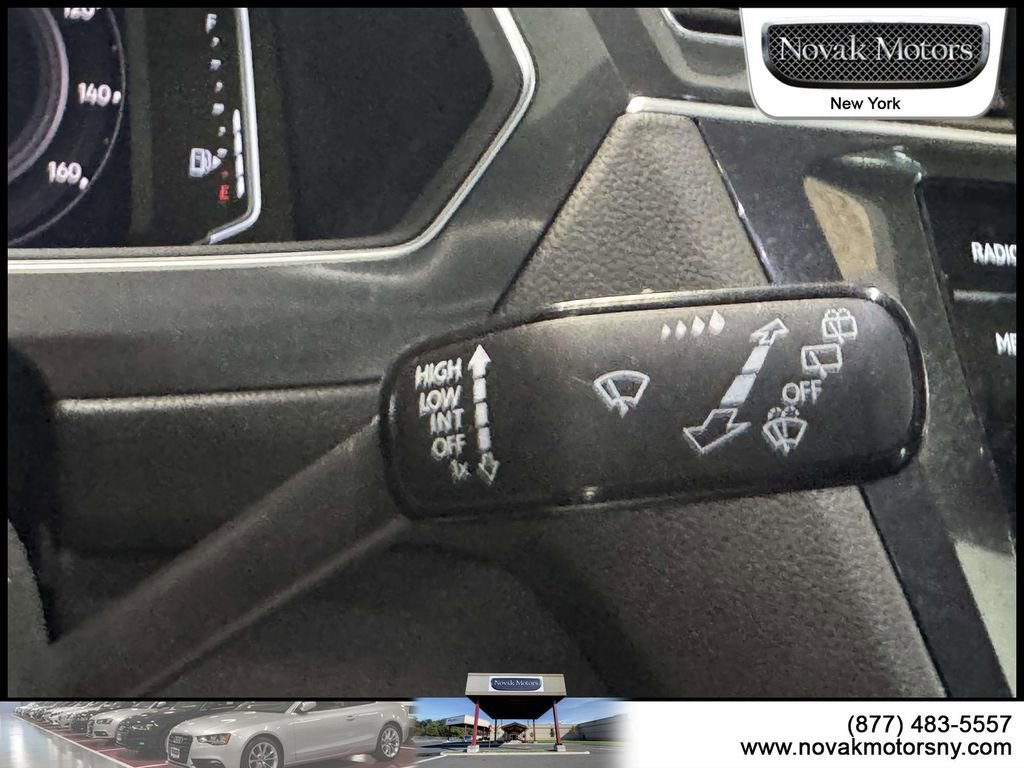 Used 2022 Volkswagen Tiguan SEL R-Line image 18