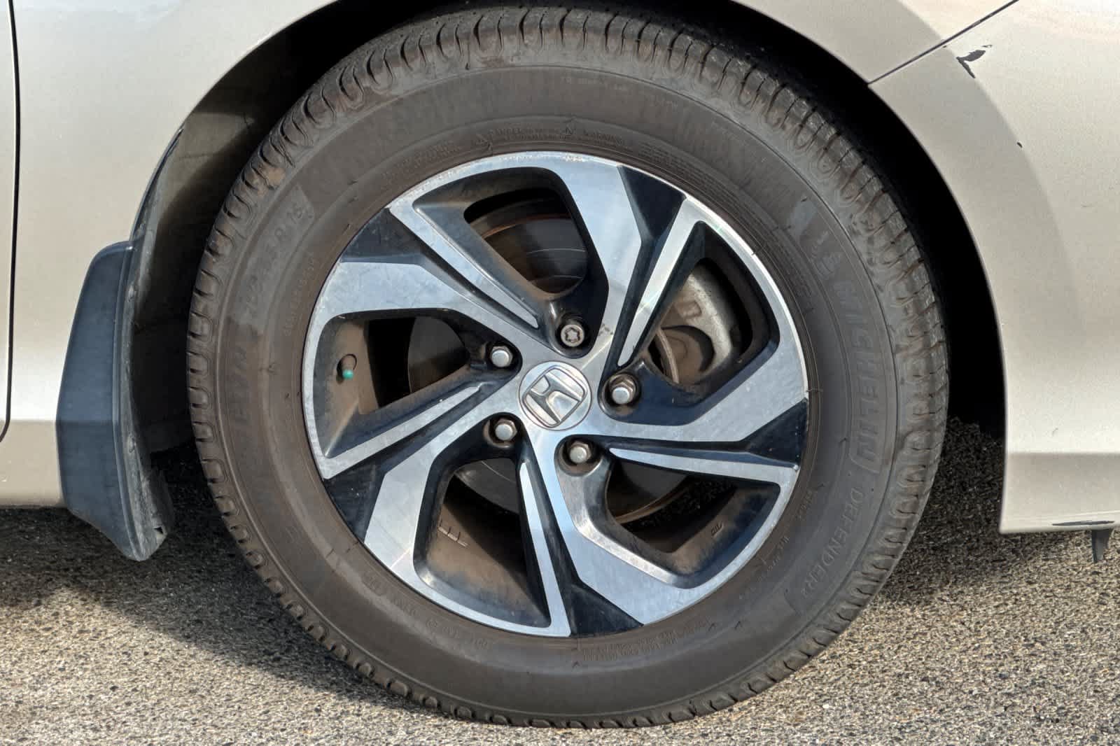 Used 2016 Honda Accord LX image 18