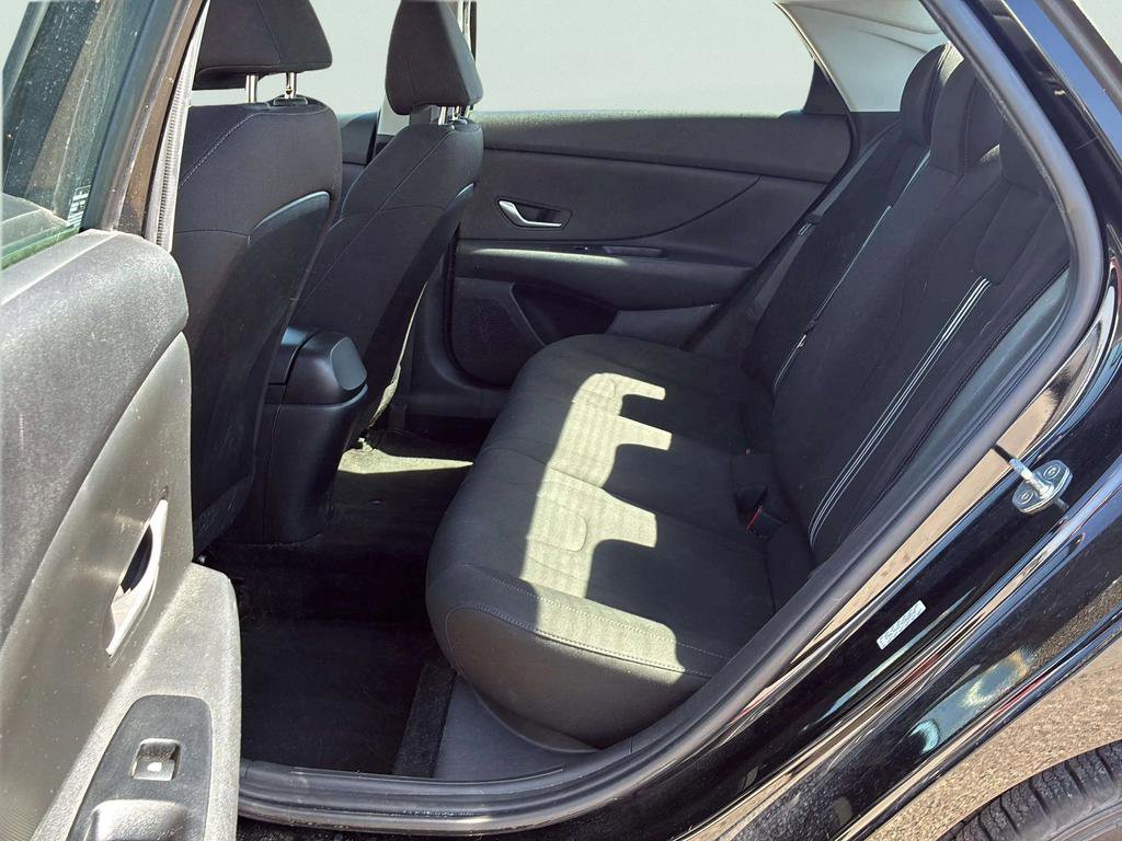 Used 2021 Hyundai Elantra SEL FWD image 33