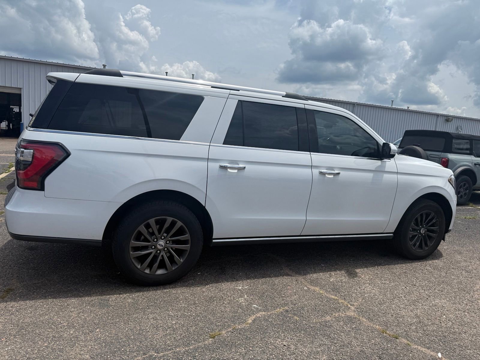 Used 2021 Ford Expedition Max Limited RWD image 8