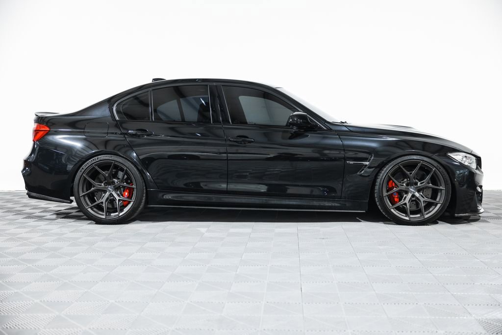 Used 2017 BMW M3 RWD image 2