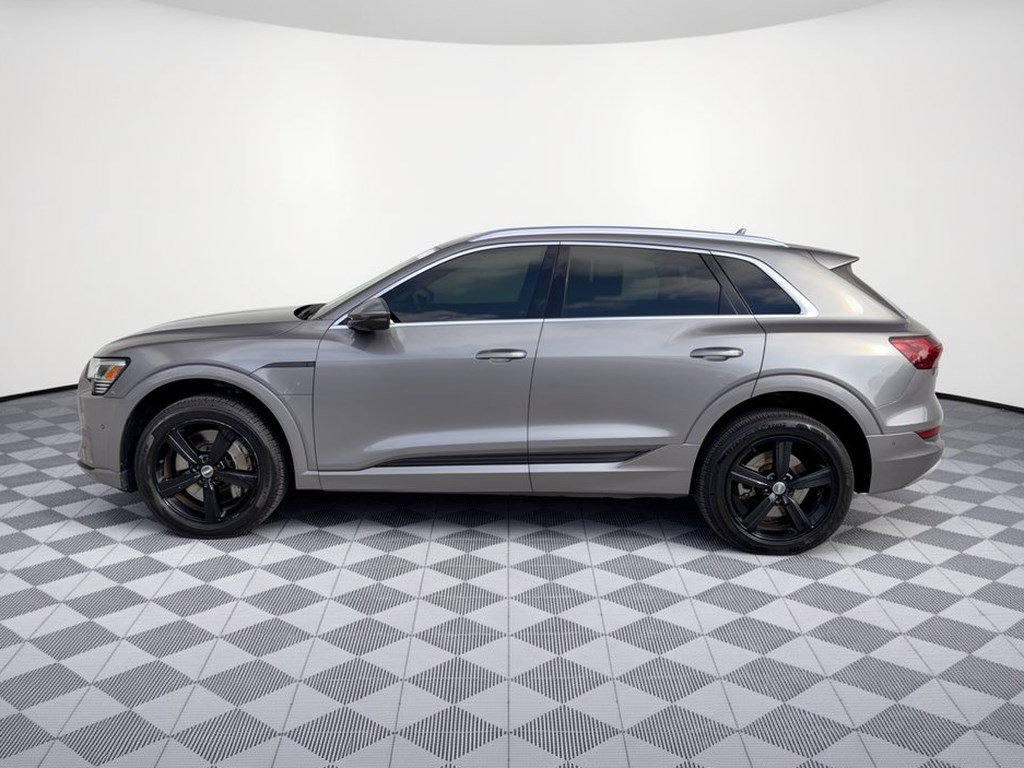 Used 2019 Audi e-tron Premium Plus AWD/4WD image 2