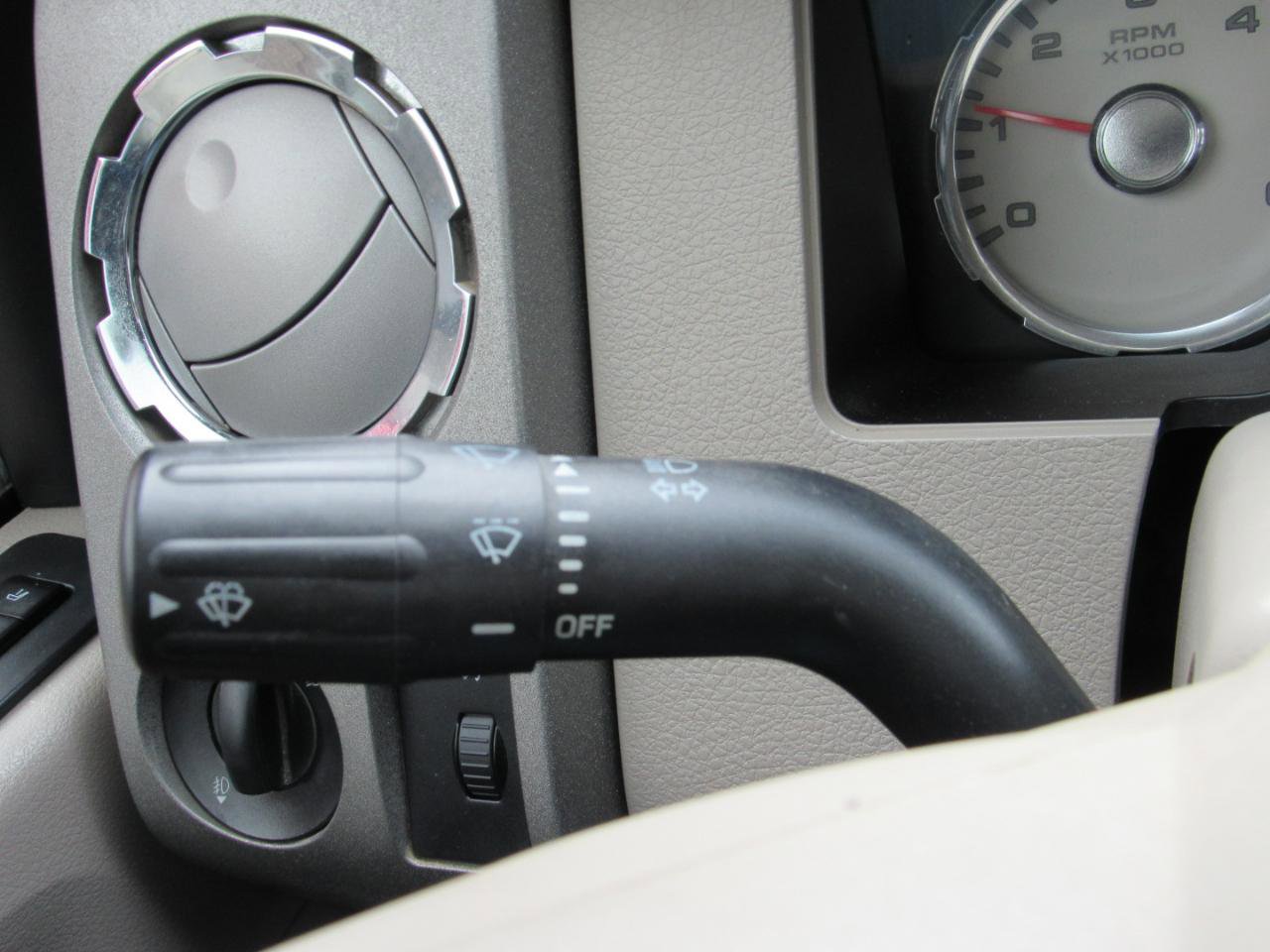 Used 2009 Ford F250 XL AWD/4WD image 23