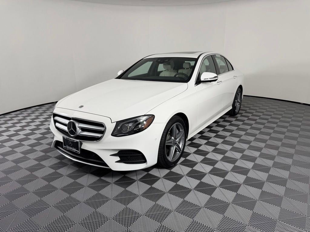 Used 2018 Mercedes-Benz E 300 4MATIC image 2